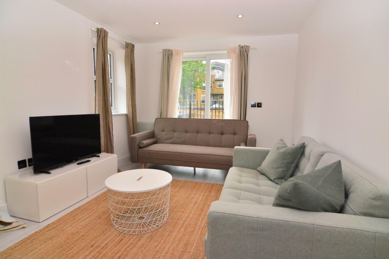 Apartment Wharf - Macarena Apartments London Eksteriør billede